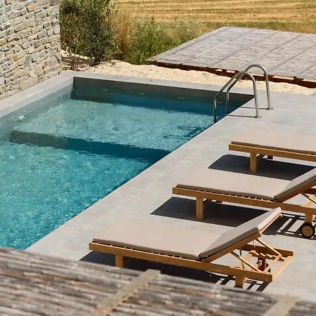 Vila Elevated With Panoramic Sea View