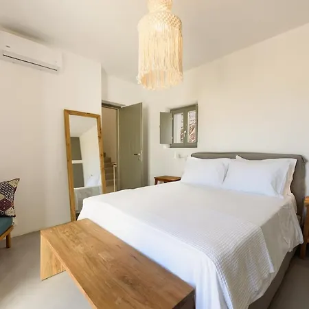 Elevated With Panoramic Sea View Vila