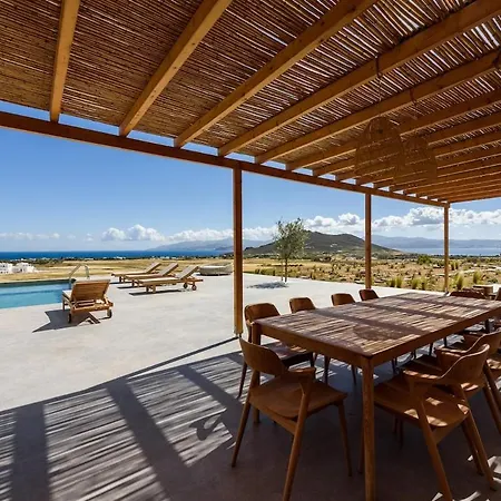 Vila Elevated With Panoramic Sea View