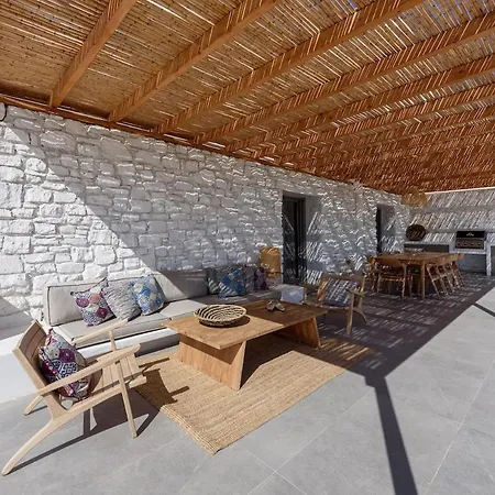 Elevated With Panoramic Sea View Vila Mármara